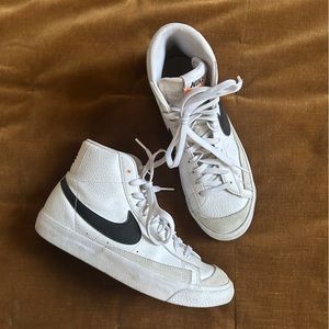 Nike Blazer Mid ‘77